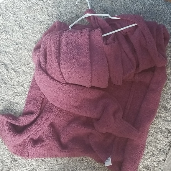 Fashion nova 3 piece sweater outfit - Picture 2 of 3